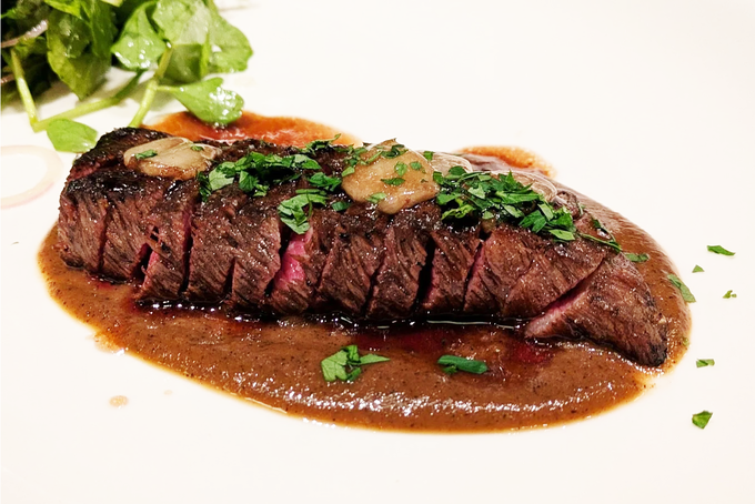 Best Park in SG : Burnt Ends Michelin-starred restaurant serving smoky charcoal-fired dishes in Singapore.