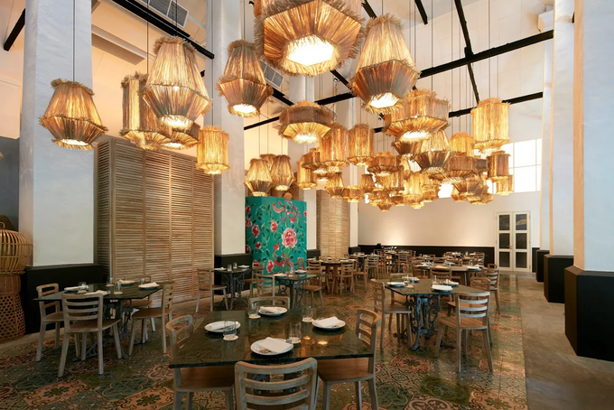 Best Park in SG : A Michelin-starred dining space where authentic Singaporean heritage meets fine dining.