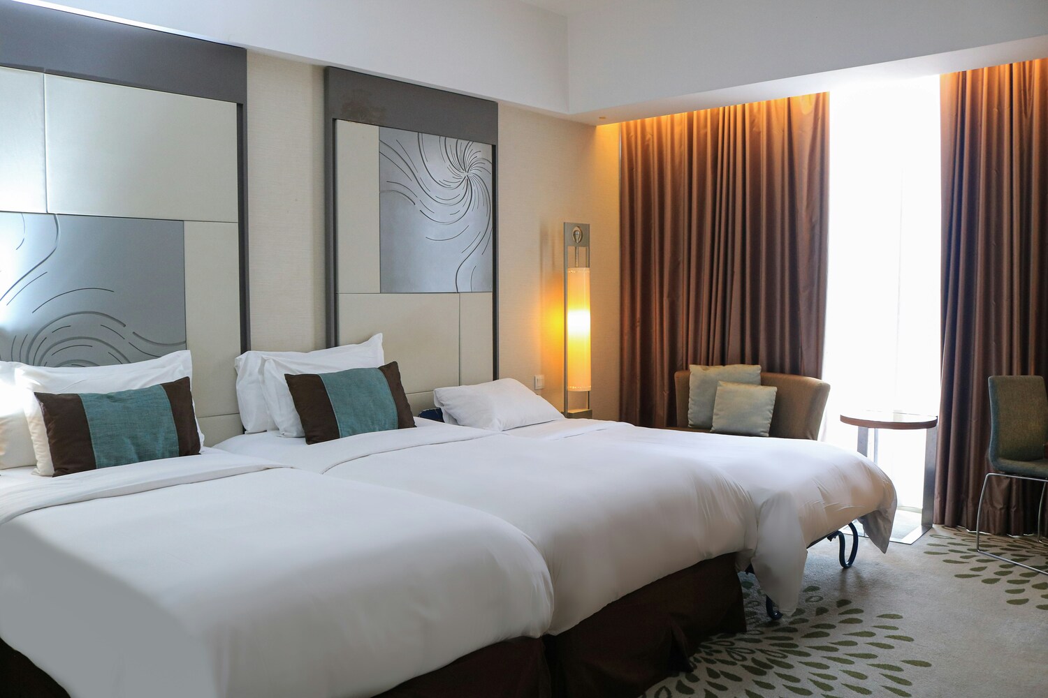 Singapore Accommodation Guide : Singapore Food Guide : Stylish mid-range hotels in Singapore blending comfort and affordability